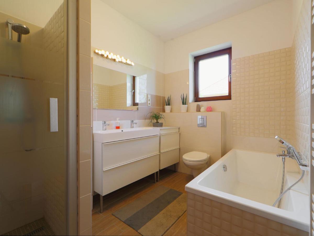 Villa Aschbacher By Interhome Balatonszárszó Eksteriør bilde