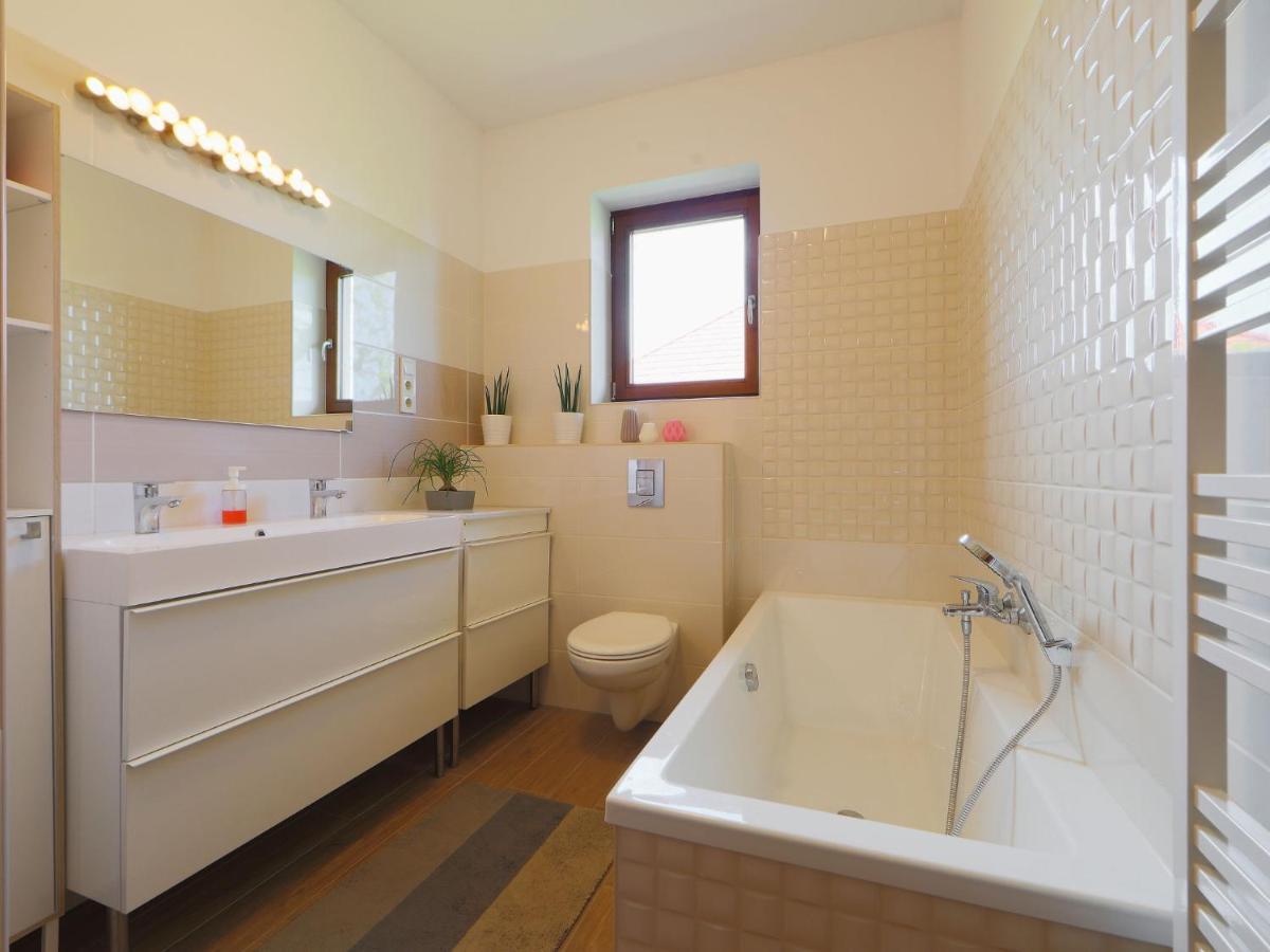 Villa Aschbacher By Interhome Balatonszárszó Eksteriør bilde